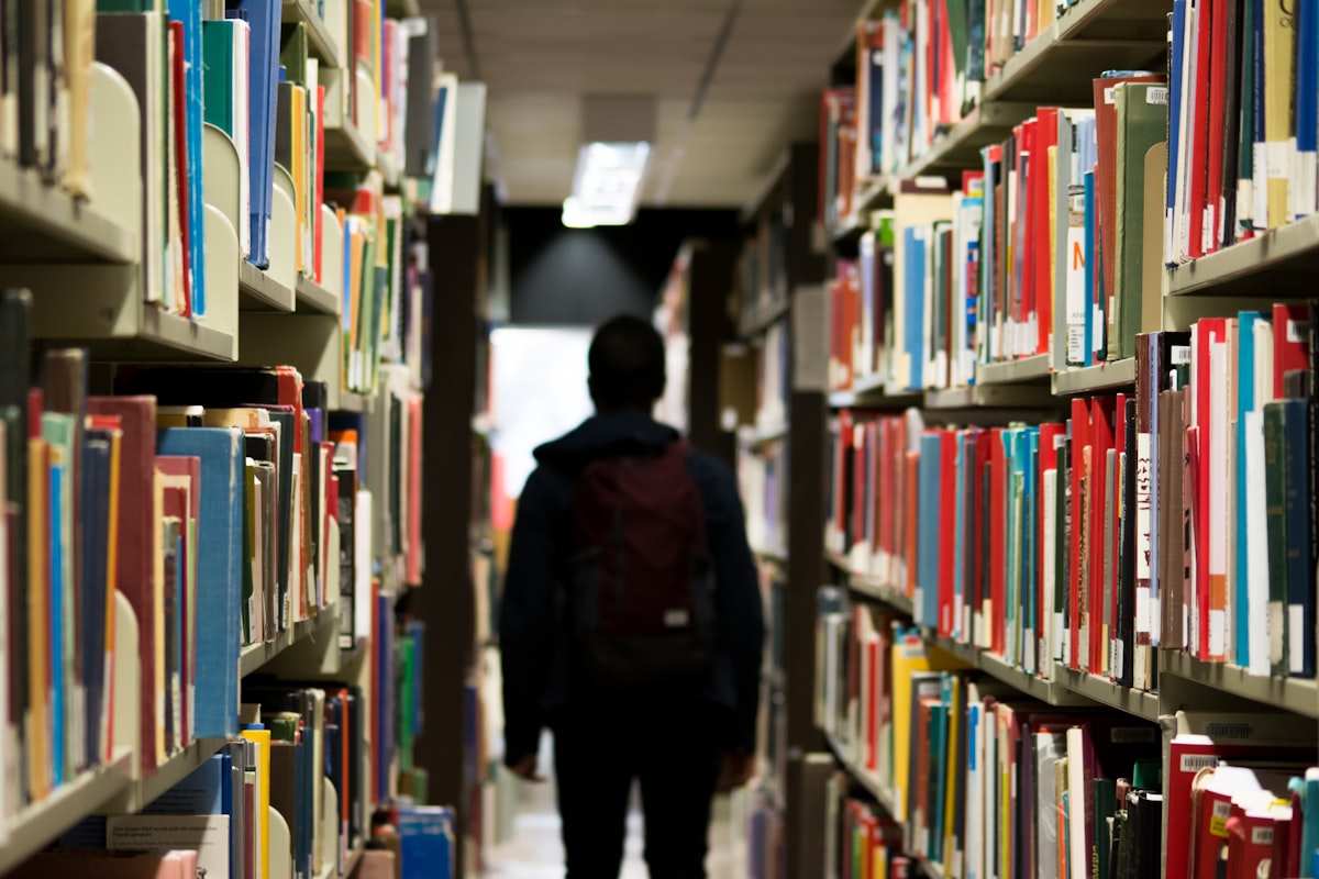 Biblioteca y recursos educativos del distrito